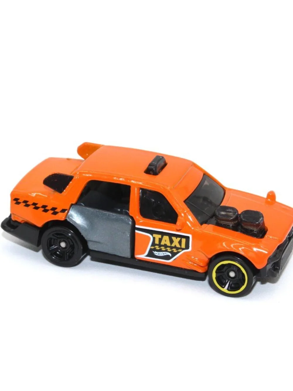 2015 Hot Wheels Time Attaxi Orange 1:64 Diecast 2 5/8